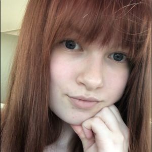 Meet your Posher, Ema